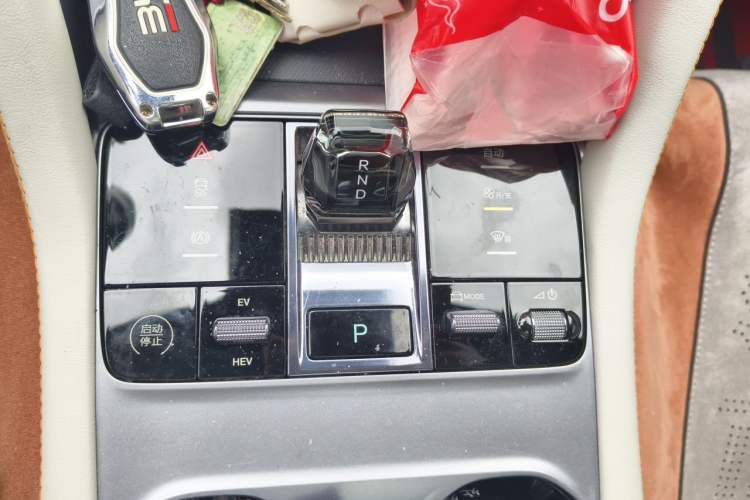 Used BYD Song PLUS New Energy 2023 Champion Edition DM-i 110KM Flagship PLUS Gear Lever