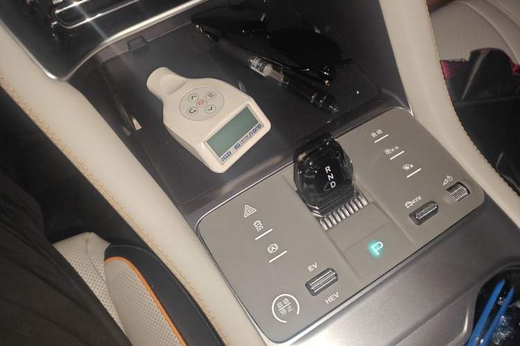 Used BYD Song PLUS New Energy 2023 Champion Edition EV 520KM Flagship Model Gear Lever