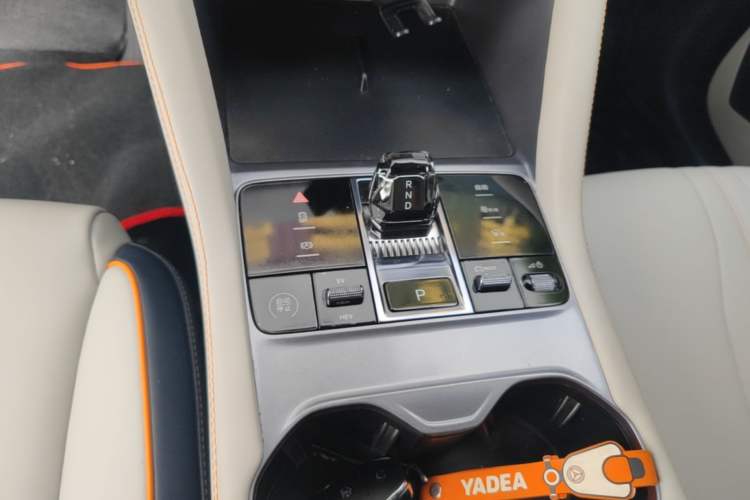 Used BYD Song PLUS New Energy 2023 Champion Edition DM-i 110KM Flagship Model Gear Lever