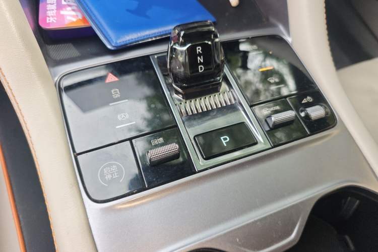 Used BYD Song PLUS New Energy 2023 Champion Edition EV 520KM Prestige Model Gear Lever