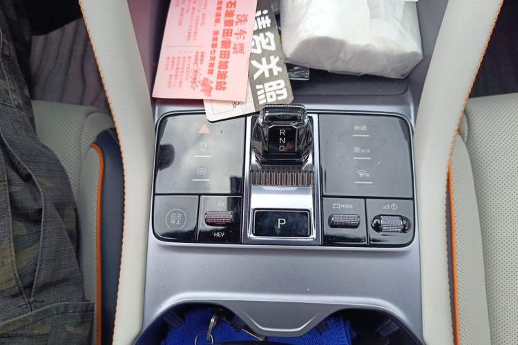Used BYD Song PLUS New Energy 2023 Champion Edition DM-i 110KM Flagship PLUS Gear Lever