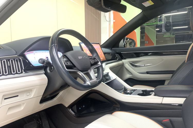 Used BYD Song PLUS New Energy 2023 Champion Edition DM-i 150KM Flagship PLUS Interior 1