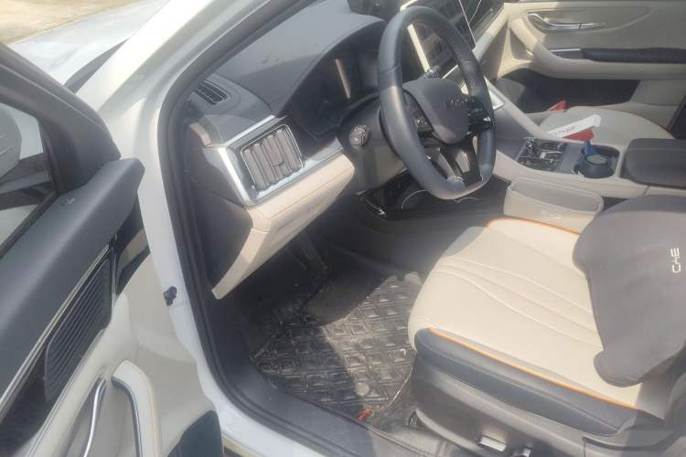 Used BYD Song PLUS New Energy 2023 Champion Edition EV 520KM Prestige Model Interior 3