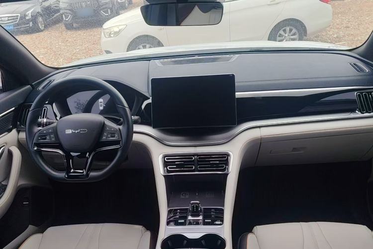 Used BYD Song PLUS New Energy 2023 Champion Edition EV 520KM Prestige Model Interior 3
