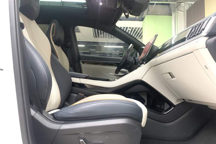 Used BYD Song PLUS New Energy 2023 Champion Edition DM-i 150KM Flagship PLUS Interior 4