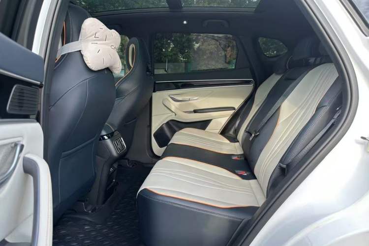 Used BYD Song PLUS New Energy 2023 Champion Edition DM-i 110KM Flagship Model Interior 5