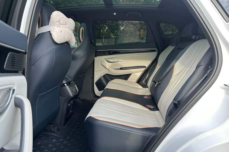 Used BYD Song PLUS New Energy 2023 Champion Edition DM-i 110KM Flagship Model Interior 5