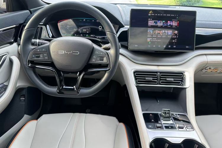 Used BYD Song PLUS New Energy 2023 Champion Edition DM-i 110KM Flagship Model Interior 6