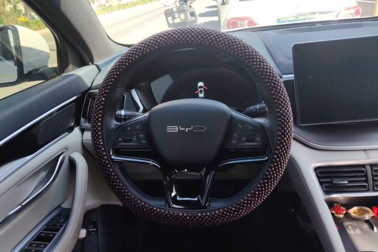Used BYD Song PLUS New Energy 2023 Champion Edition EV 520KM Prestige Model Interior 6