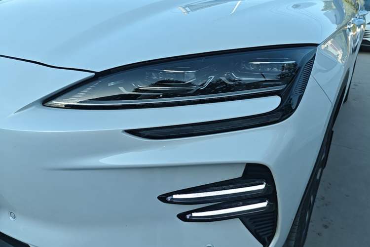 Used BYD Song PLUS New Energy 2023 Champion Edition EV 605KM Flagship PLUS Left Front Headlight