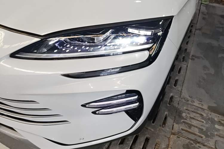 Used BYD Song PLUS New Energy 2023 Champion Edition DM-i 110KM Flagship Model Left Front Headlight