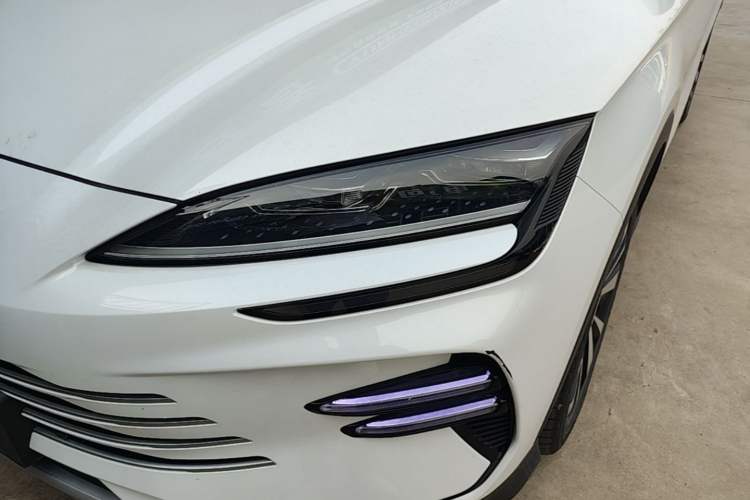 Used BYD Song PLUS New Energy 2023 Champion Edition DM-i 110KM Flagship PLUS Left Front Headlight
