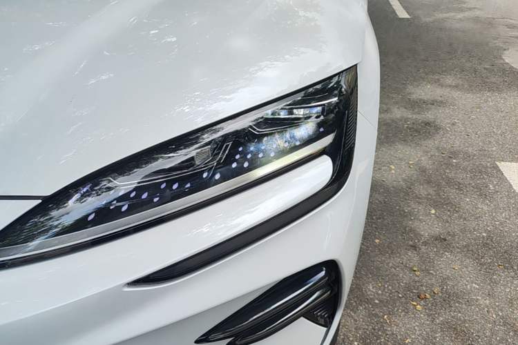 Used BYD Song PLUS New Energy 2023 Champion Edition DM-i 110KM Flagship PLUS Left Front Headlight