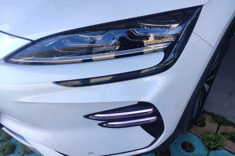 Used BYD Song PLUS New Energy 2023 Champion Edition EV 520KM Luxury Model Left Front Headlight