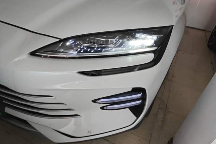 Used BYD Song PLUS New Energy 2023 Champion Edition DM-i 110KM Flagship PLUS Left Front Headlight