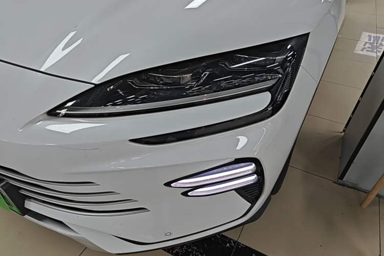 Used BYD Song PLUS New Energy 2023 Champion Edition DM-i 110KM Flagship Model Left Front Headlight