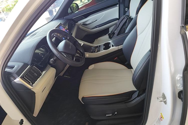 Used BYD Song PLUS New Energy 2023 Champion Edition DM-i 110KM Flagship Model Left Front Seat