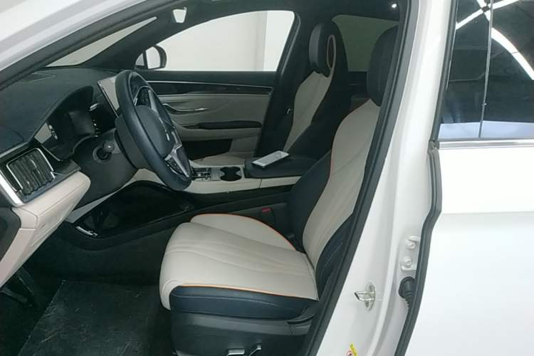 Used BYD Song PLUS New Energy 2023 Champion Edition DM-i 110KM Flagship PLUS Left Front Seat