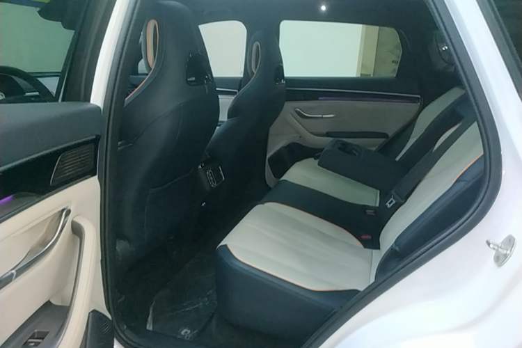Used BYD Song PLUS New Energy 2023 Champion Edition DM-i 110KM Flagship PLUS Left Rear Seat
