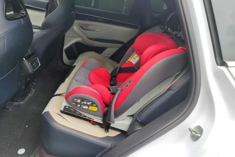 Used BYD Song PLUS New Energy 2023 Champion Edition DM-i 110KM Flagship Model Left Rear Seat