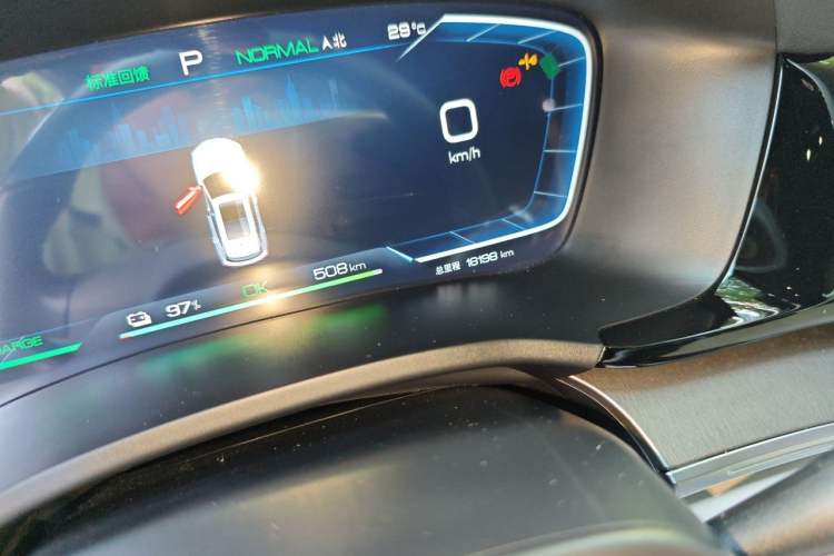 Used BYD Song PLUS New Energy 2023 Champion Edition EV 520KM Prestige Model Odometer Close Up