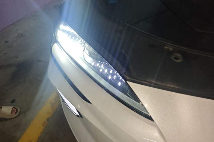 Used BYD Song PLUS New Energy 2023 Champion Edition EV 520KM Luxury Model Right Front Headlight
