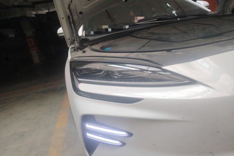 Used BYD Song PLUS New Energy 2023 Champion Edition EV 520KM Flagship Model Right Front Headlight