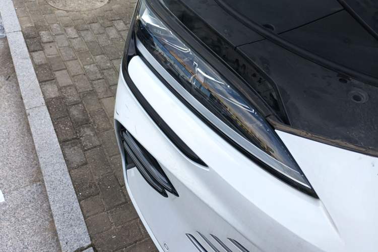 Used BYD Song PLUS New Energy 2023 Champion Edition DM-i 110KM Flagship PLUS Right Front Headlight