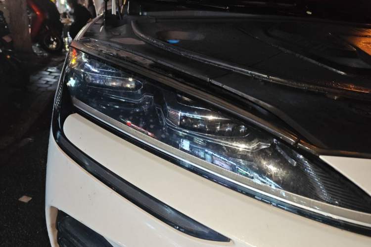 Used BYD Song PLUS New Energy 2023 Champion Edition DM-i 110KM Flagship PLUS Right Front Headlight