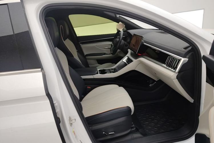 Used BYD Song PLUS New Energy 2023 Champion Edition DM-i 110KM Flagship PLUS Right Front Seat