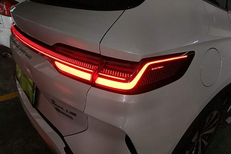 Used BYD Song PLUS New Energy 2023 Champion Edition DM-i 110KM Flagship PLUS Right Rear Taillight