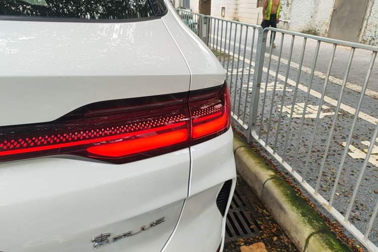 Used BYD Song PLUS New Energy 2023 Champion Edition DM-i 110KM Flagship PLUS Right Rear Taillight