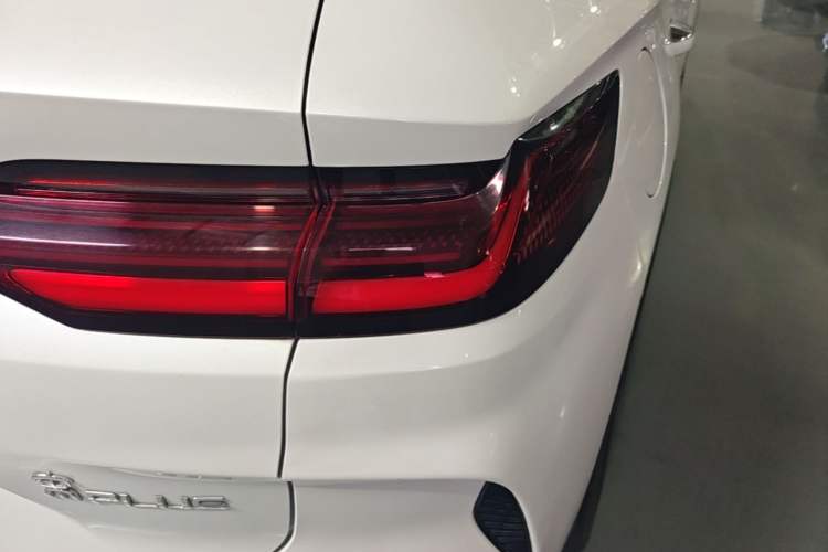 Used BYD Song PLUS New Energy 2023 Champion Edition DM-i 110KM Flagship Model Right Rear Taillight