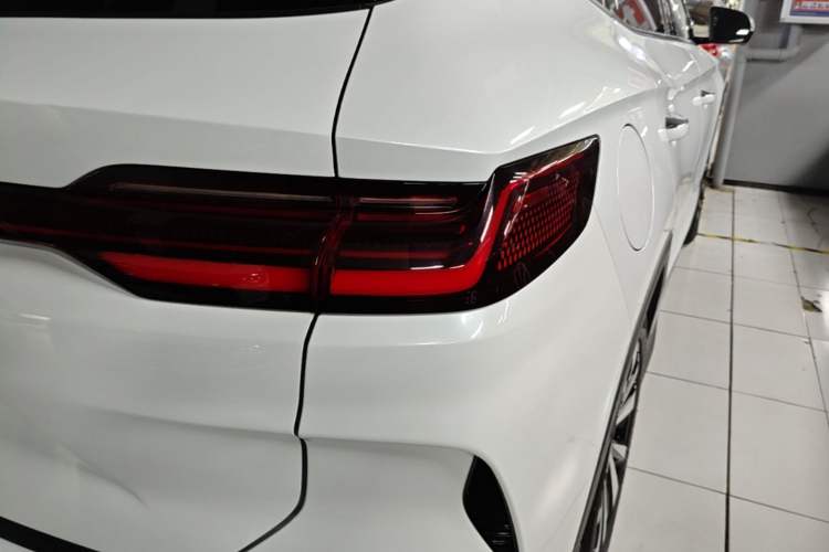 Used BYD Song PLUS New Energy 2023 Champion Edition DM-i 110KM Flagship Model Right Rear Taillight