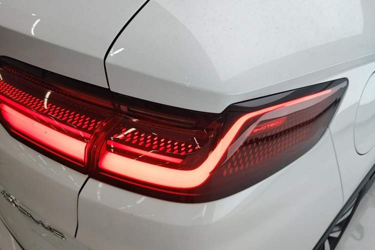 Used BYD Song PLUS New Energy 2023 Champion Edition DM-i 110KM Flagship PLUS Right Rear Taillight