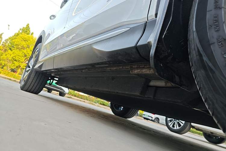 Used BYD Song PLUS New Energy 2023 Champion Edition EV 605KM Flagship PLUS Right Side Sill