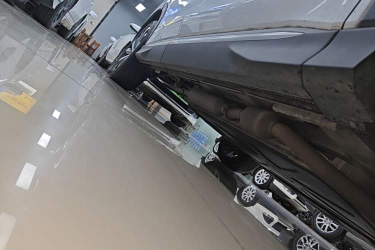 Used BYD Song PLUS New Energy 2023 Champion Edition DM-i 110KM Flagship Model Right Side Sill