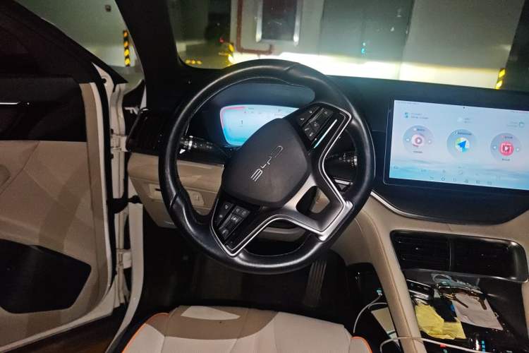 Used BYD Song PLUS New Energy 2023 Champion Edition DM-i 110KM Flagship PLUS Steering Wheel