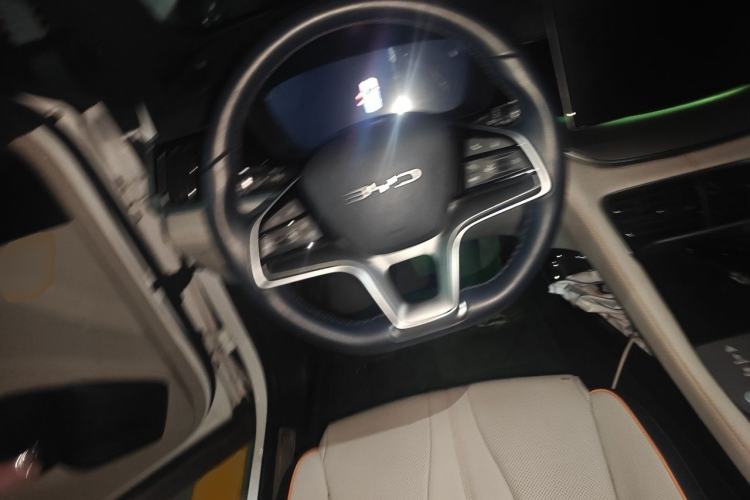 Used BYD Song PLUS New Energy 2023 Champion Edition EV 520KM Flagship Model Steering Wheel