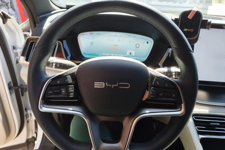 Used BYD Song PLUS New Energy 2023 Champion Edition DM-i 110KM Flagship Model Steering Wheel