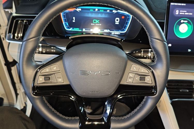 Used BYD Song PLUS New Energy 2023 Champion Edition DM-i 110KM Flagship Model Steering Wheel