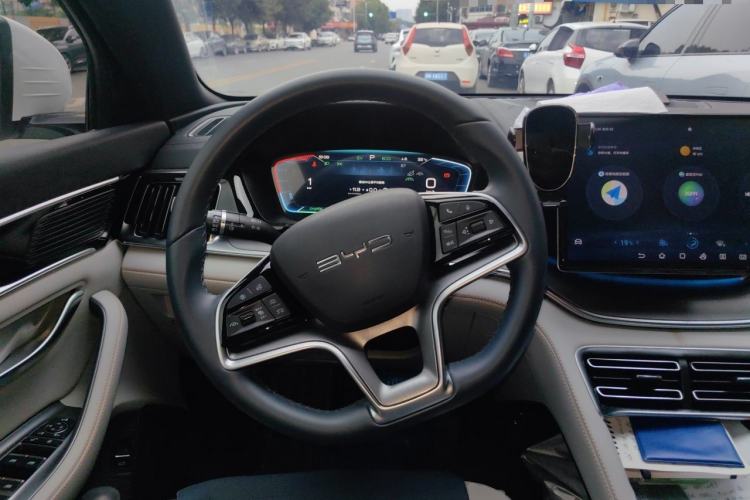 Used BYD Song PLUS New Energy 2023 Champion Edition DM-i 110KM Flagship PLUS Steering Wheel