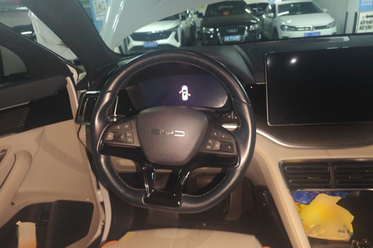 Used BYD Song PLUS New Energy 2023 Champion Edition DM-i 110KM Flagship Model Steering Wheel
