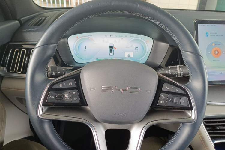 Used BYD Song PLUS New Energy 2023 Champion Edition DM-i 110KM Flagship PLUS Steering Wheel