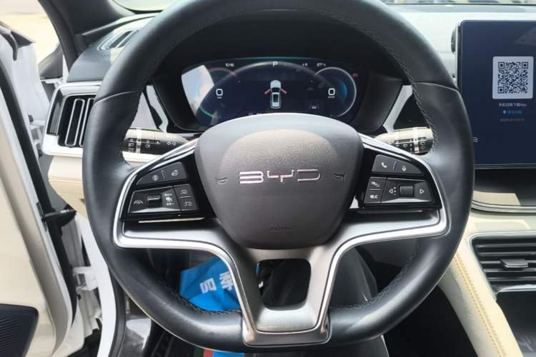 Used BYD Song PLUS New Energy 2023 Champion Edition EV 520KM Flagship Model Steering Wheel