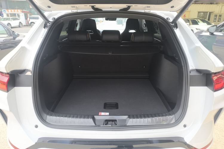 Used BYD Song PLUS New Energy 2023 Champion Edition EV 520KM Flagship Model Trunk