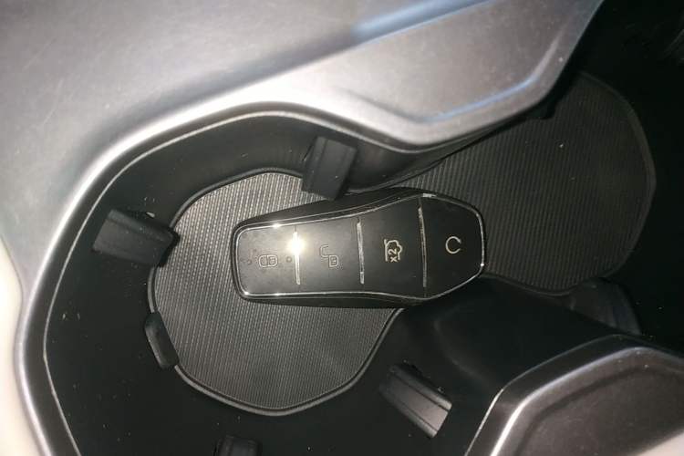 Used BYD Song PLUS New Energy 2023 Champion Edition DM-i 150KM Flagship PLUS 5G Vehicle Key