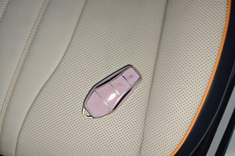 Used BYD Song PLUS New Energy 2023 Champion Edition DM-i 110KM Flagship PLUS Vehicle Key