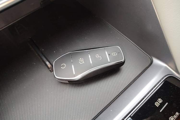 Used BYD Song PLUS New Energy 2023 Champion Edition DM-i 110KM Flagship PLUS Vehicle Key