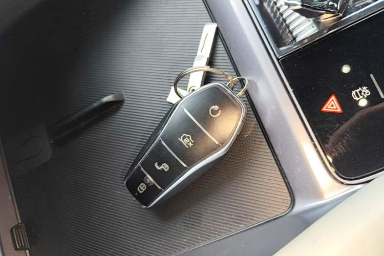 Used BYD Song PLUS New Energy 2023 Champion Edition DM-i 110KM Flagship PLUS Vehicle Key